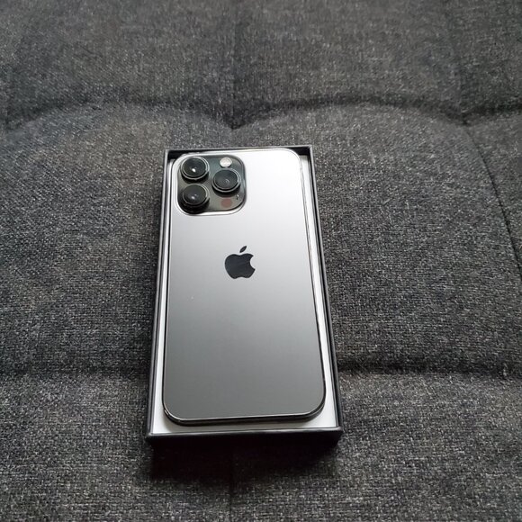 iPhone 13 Pro - 128GB - Picture 5 of 6